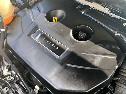 Used 2018 Lincoln MKC Select w/ Select Plus Package image 32