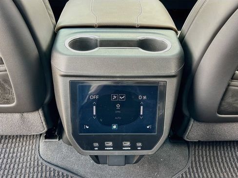 New 2026 GMC Yukon Denali Ultimate AWD/4WD image 18