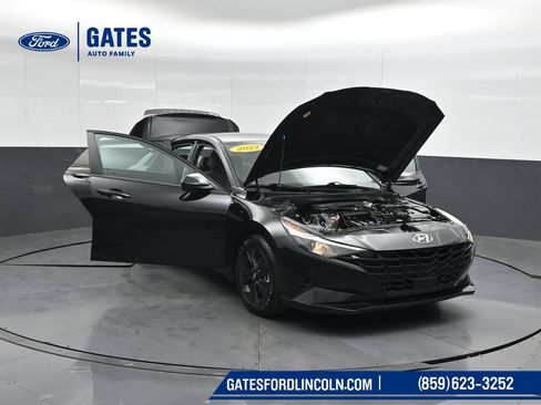 Used 2022 Hyundai Elantra SEL w/ Convenience Package FWD image 52