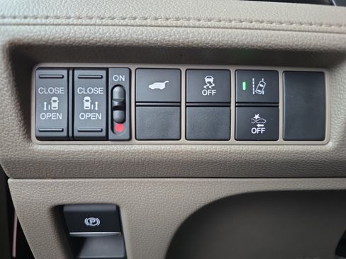 Used 2018 Honda Odyssey EX-L image 26