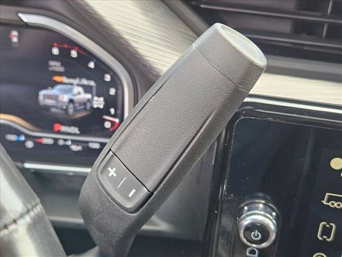 Used 2024 GMC Sierra 2500 Denali Ultimate AWD/4WD image 11