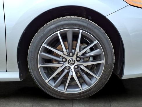 Used 2023 Toyota Camry XLE image 9