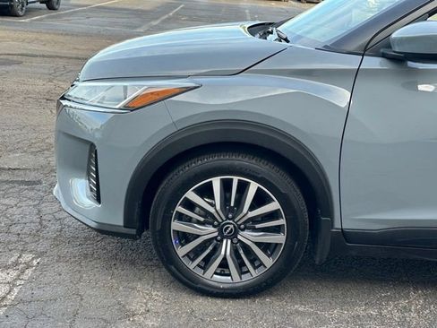 Certified 2024 Nissan Kicks SV FWD image 7