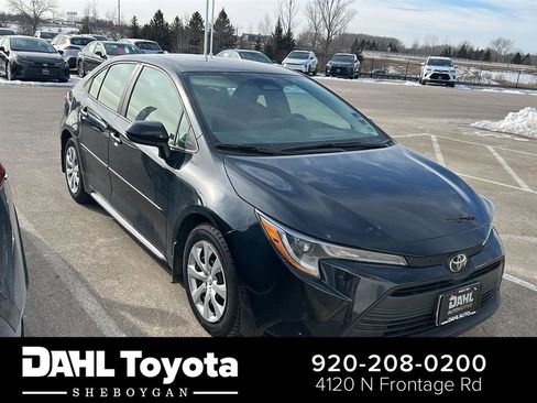 Used 2023 Toyota Corolla LE image 1