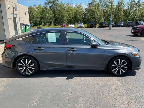 Used 2024 Honda Civic EX-L image 4