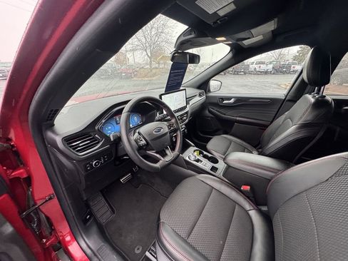 Used 2024 Ford Escape ST-Line Select w/ Tech Pack #2 image 10