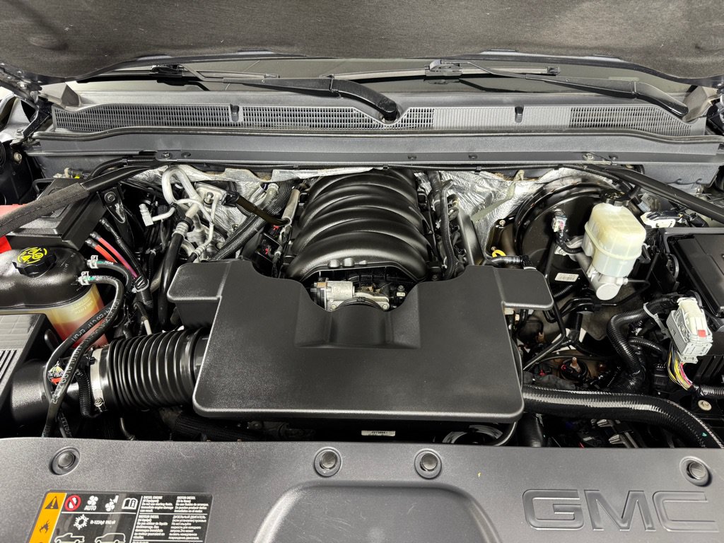 Used 2018 GMC Yukon SLT w/ Open Road Package AWD/4WD image 30
