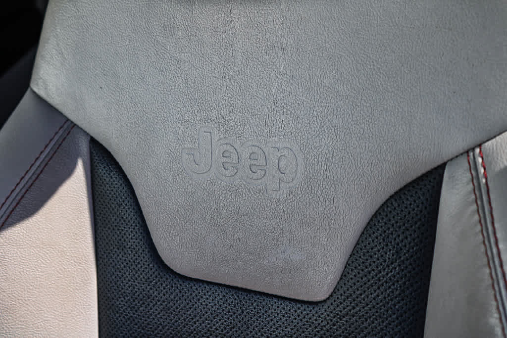 Used 2021 Jeep Compass Limited FWD image 12