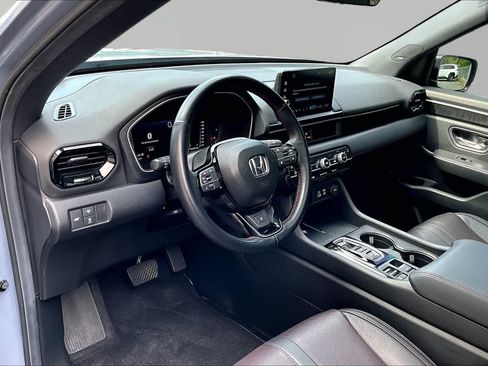 Used 2025 Honda Pilot Black Edition image 19