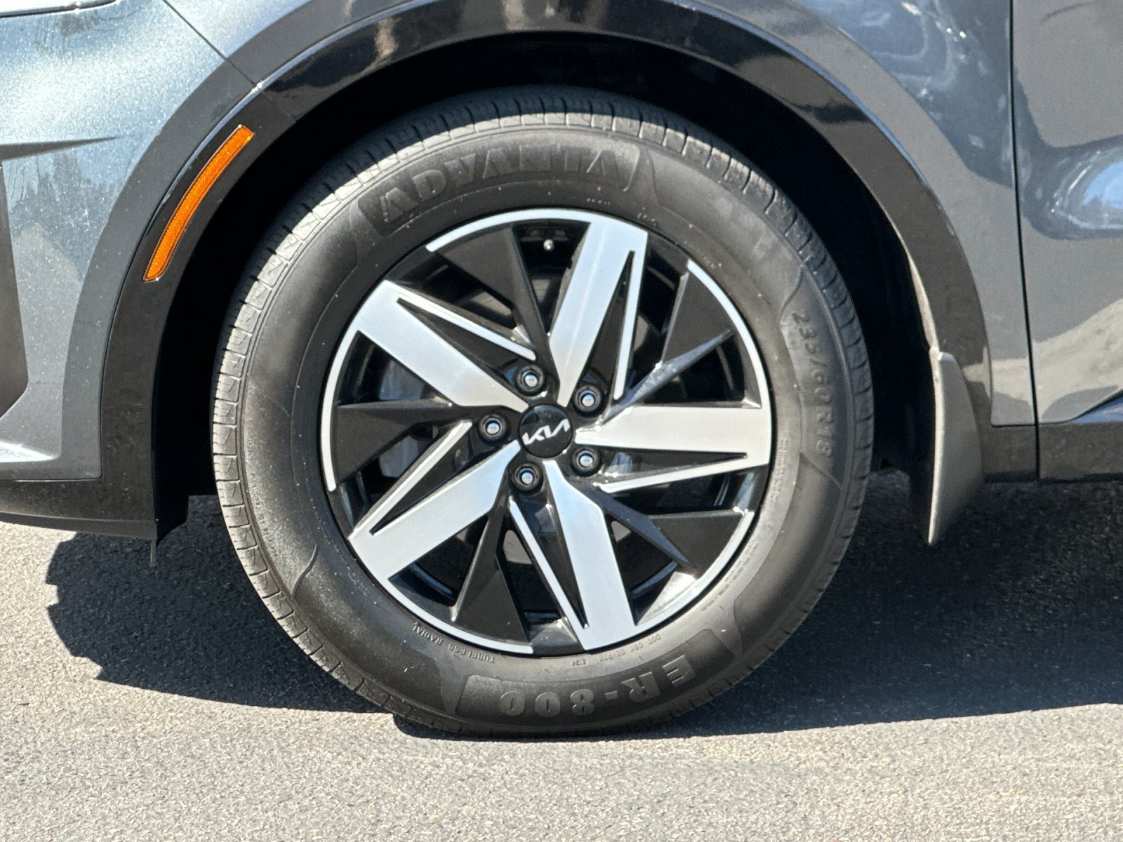 Used 2022 Kia Sorento S w/ Panoramic Sunroof Package FWD image 24