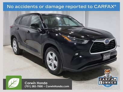 Used 2023 Toyota Highlander LE