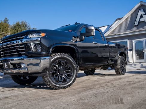 Used 2022 Chevrolet Silverado 2500 LTZ image 1