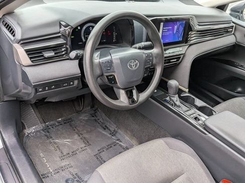 Used 2025 Toyota Camry LE FWD image 17