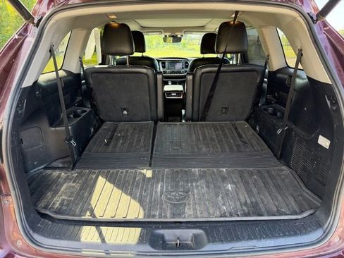 Used 2019 Toyota Highlander Limited Platinum AWD/4WD image 5