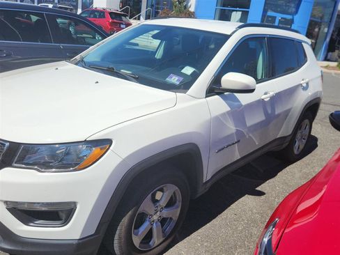 Used 2019 Jeep Compass Latitude w/ Popular Equipment Group image 1