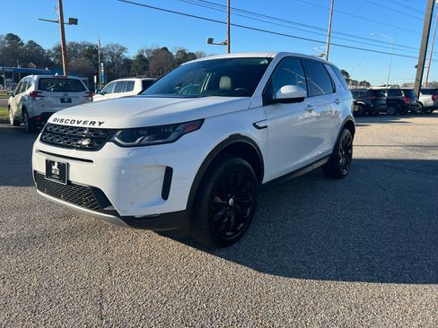 Used 2020 Land Rover Discovery Sport SE image 11