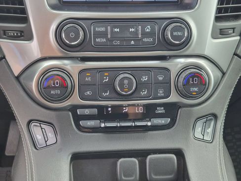 Used 2017 Chevrolet Suburban LT AWD/4WD image 22