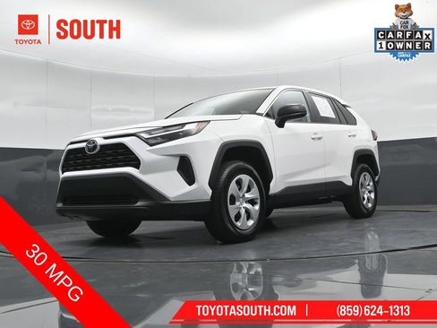 Used 2025 Toyota RAV4 LE FWD image 39