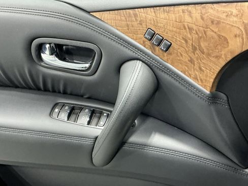 Used 2024 Nissan Armada SL w/ Captain's Chairs Package image 20