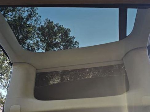 Used 2018 Tesla Model X 75D image 35