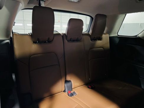 New 2026 Nissan Pathfinder Platinum image 31