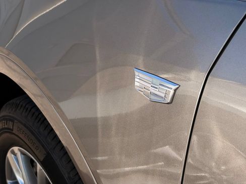 Used 2023 Cadillac XT5 Premium Luxury w/ Technology Package FWD image 8