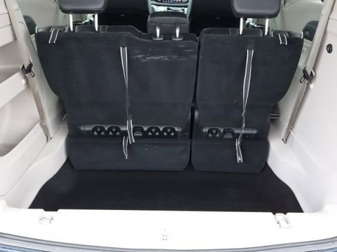 Used 2023 Chrysler Pacifica Limited w/ Trailer Tow Group image 16