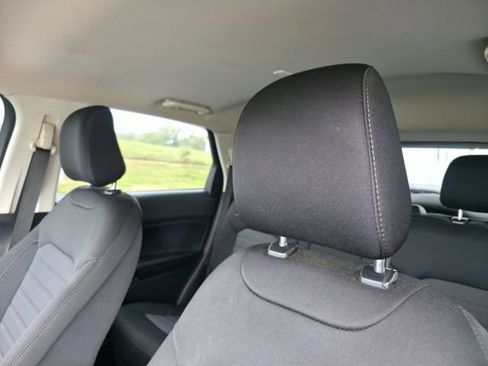 Used 2022 Ford Edge SE image 12