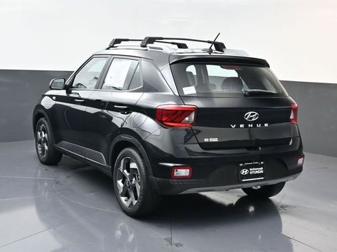 Certified 2024 Hyundai Venue SEL FWD image 6