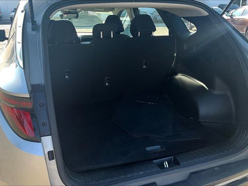 Used 2023 Hyundai Tucson SE image 19