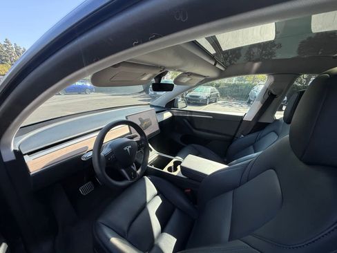 Used 2023 Tesla Model Y Long Range image 6