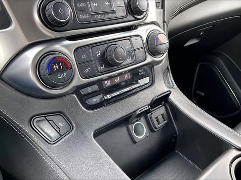 Used 2020 Chevrolet Tahoe LT image 32