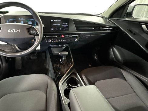 New 2026 Kia Niro LX FWD image 3