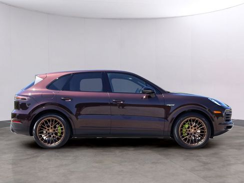 Used 2022 Porsche Cayenne Platinum Edition AWD/4WD image 10