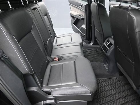 Used 2023 Volkswagen Atlas Cross Sport SE image 29