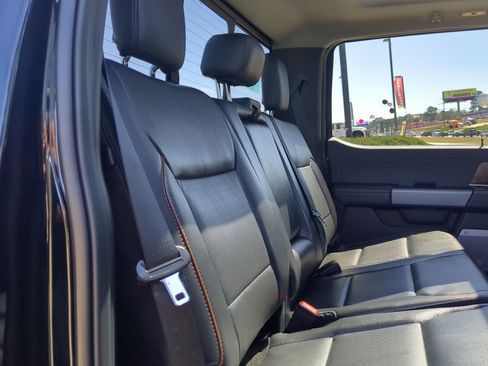 Used 2025 Ford F350 Lariat w/ Black Appearance Package image 27