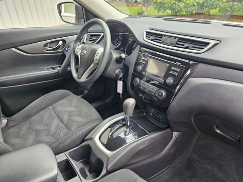 Used 2015 Nissan Rogue SL image 12