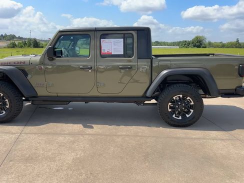 Used 2026 Jeep Gladiator Rubicon AWD/4WD image 6