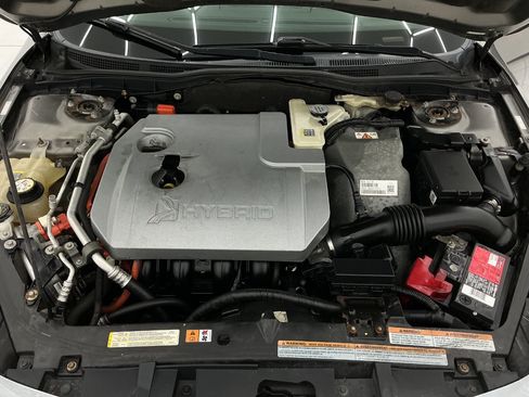 Used 2010 Ford Fusion Hybrid FWD image 45