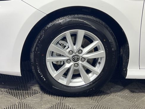 Used 2025 Toyota Camry LE FWD image 12