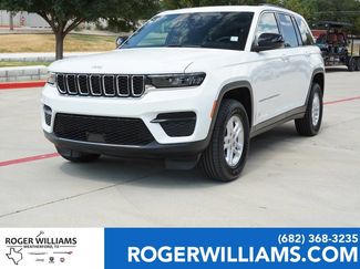 Used 2025 Jeep Grand Cherokee Laredo AWD/4WD video 1