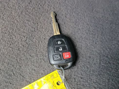 Used 2016 Toyota RAV4 XLE FWD image 29