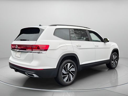 Certified 2024 Volkswagen Atlas SE FWD image 5