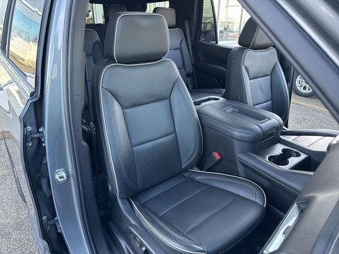 Used 2021 Chevrolet Tahoe Premier w/ Premium Package image 28