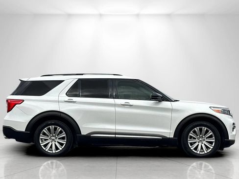 Used 2020 Ford Explorer Limited w/ Class III Trailer Tow Package RWD image 2