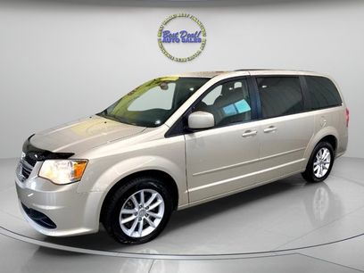 Used 2014 Dodge Grand Caravan SXT w/ UConnect Hands-Free Group