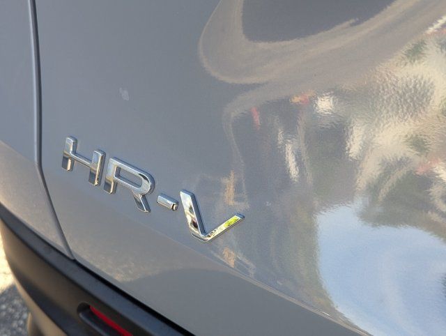 Used 2025 Honda HR-V Sport image 9