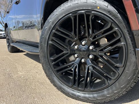 Used 2023 Jeep Wagoneer Series II image 6