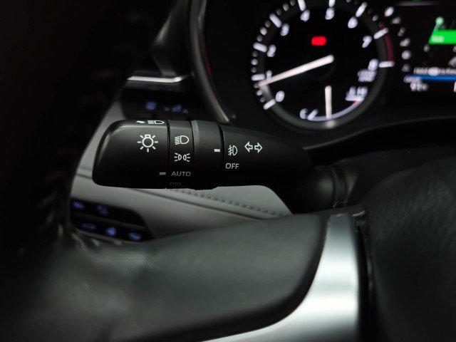 Used 2021 Toyota Highlander Limited AWD/4WD image 25
