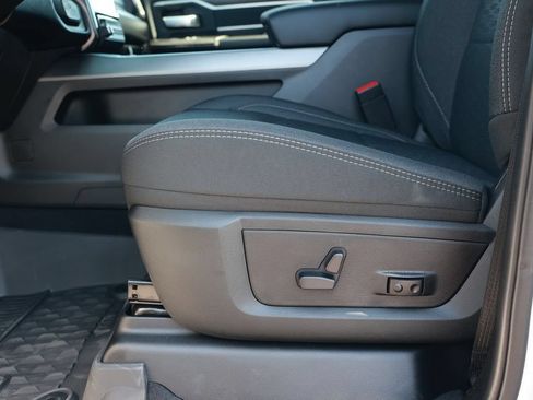 New 2026 RAM 3500 Big Horn AWD/4WD image 18